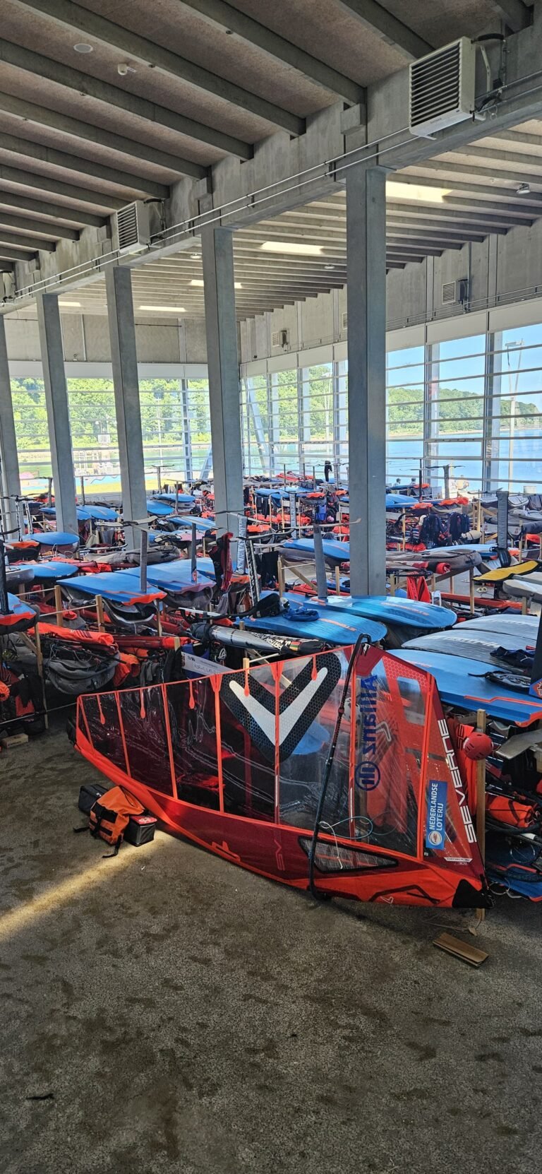 Stor norsk tropp klar for iQFOiL-VM i Aarhus